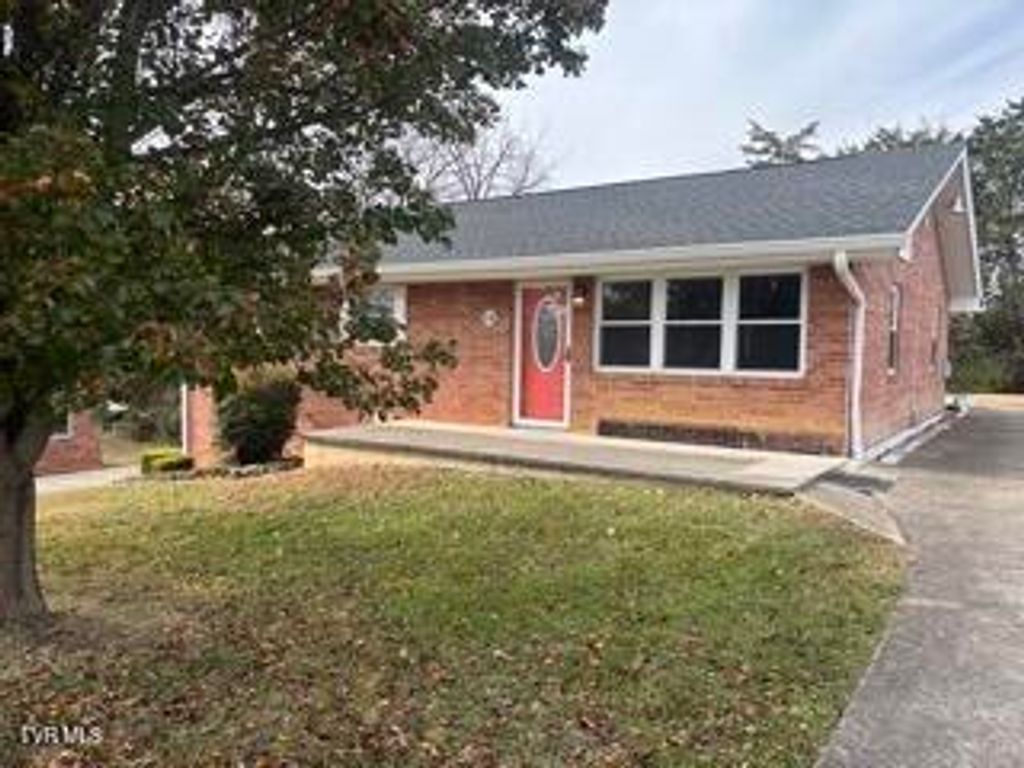 Photo of 108 Hillrise Drive, Greeneville, TN 37745 (MLS # 9988379)