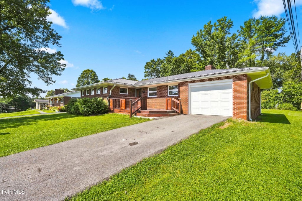 Photo of 3333 Summit Drive, Saint Paul, VA 24283 (MLS # 10000046)