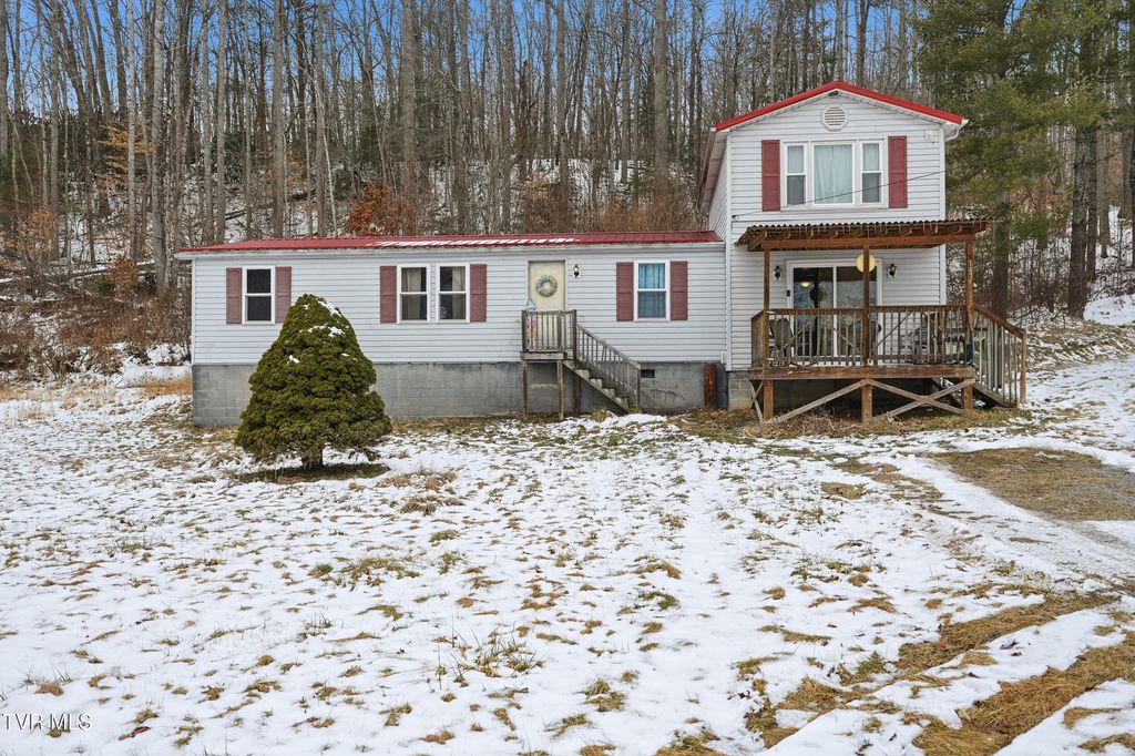 Photo of 1475 Hawthorne Road, Norton, VA 24273 (MLS # 9990965)