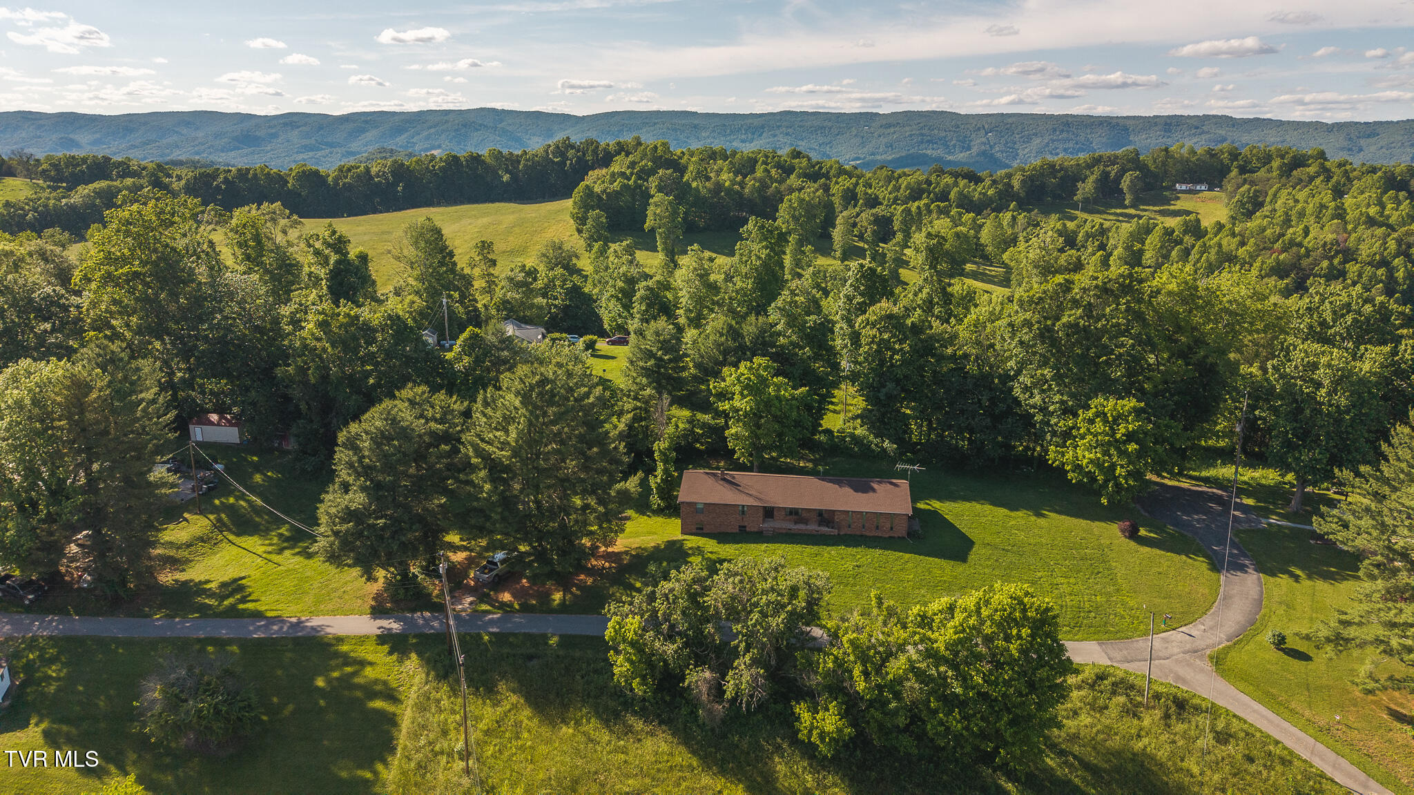 331 Luther Villa Road, Sneedville, Tennessee image 38