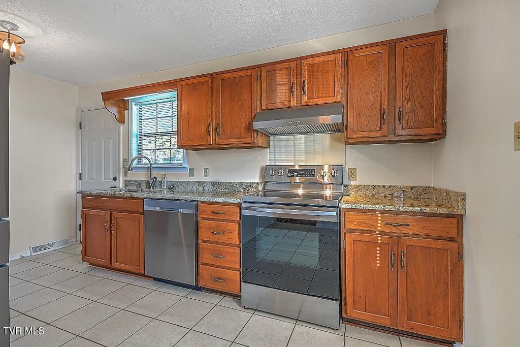 Photo of 2334240 Young Drive, Bristol, VA 24202 (MLS # 9995493)