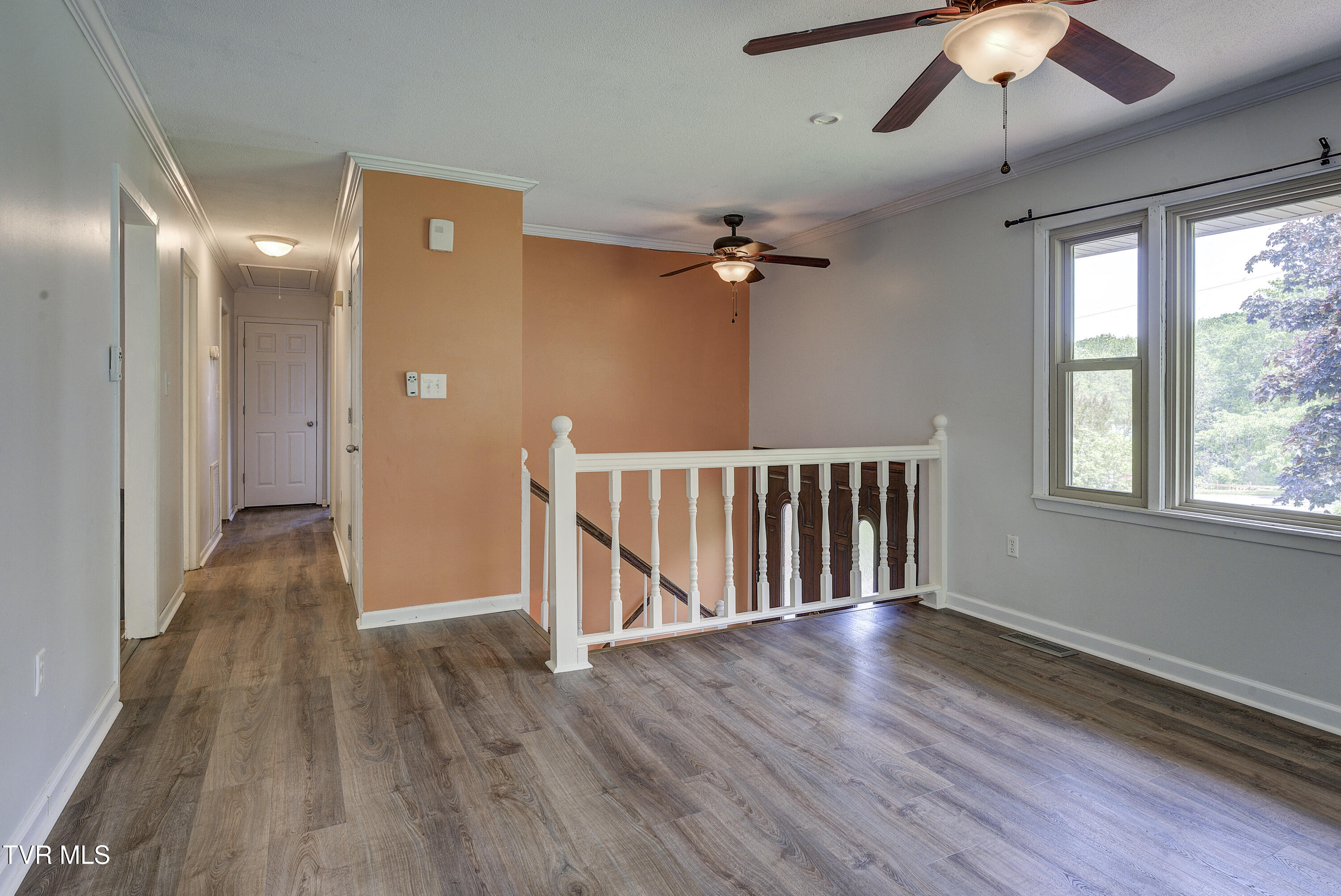 266 Pine Laurel Circle, Bluff City, Tennessee image 3