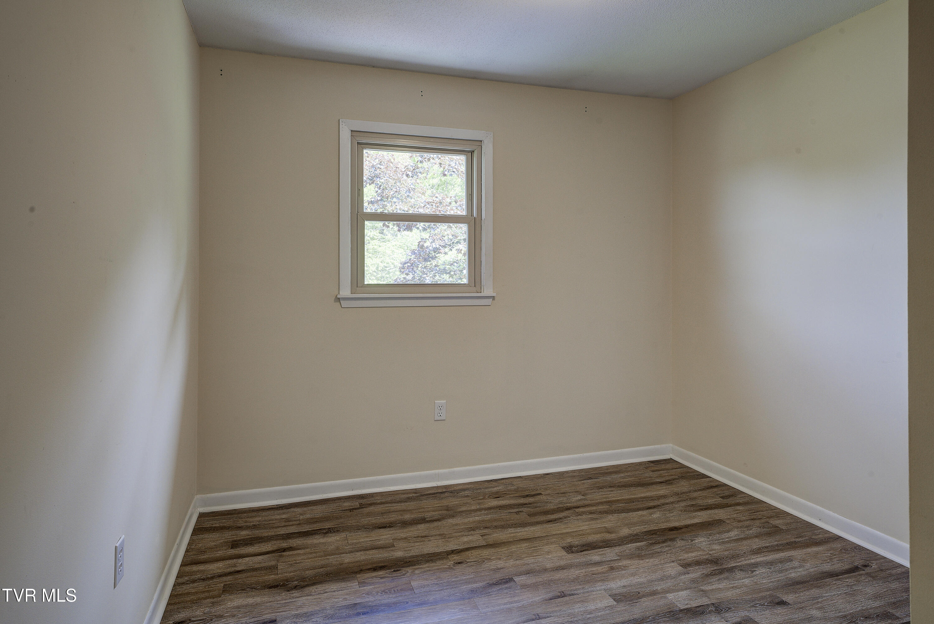 266 Pine Laurel Circle, Bluff City, Tennessee image 16