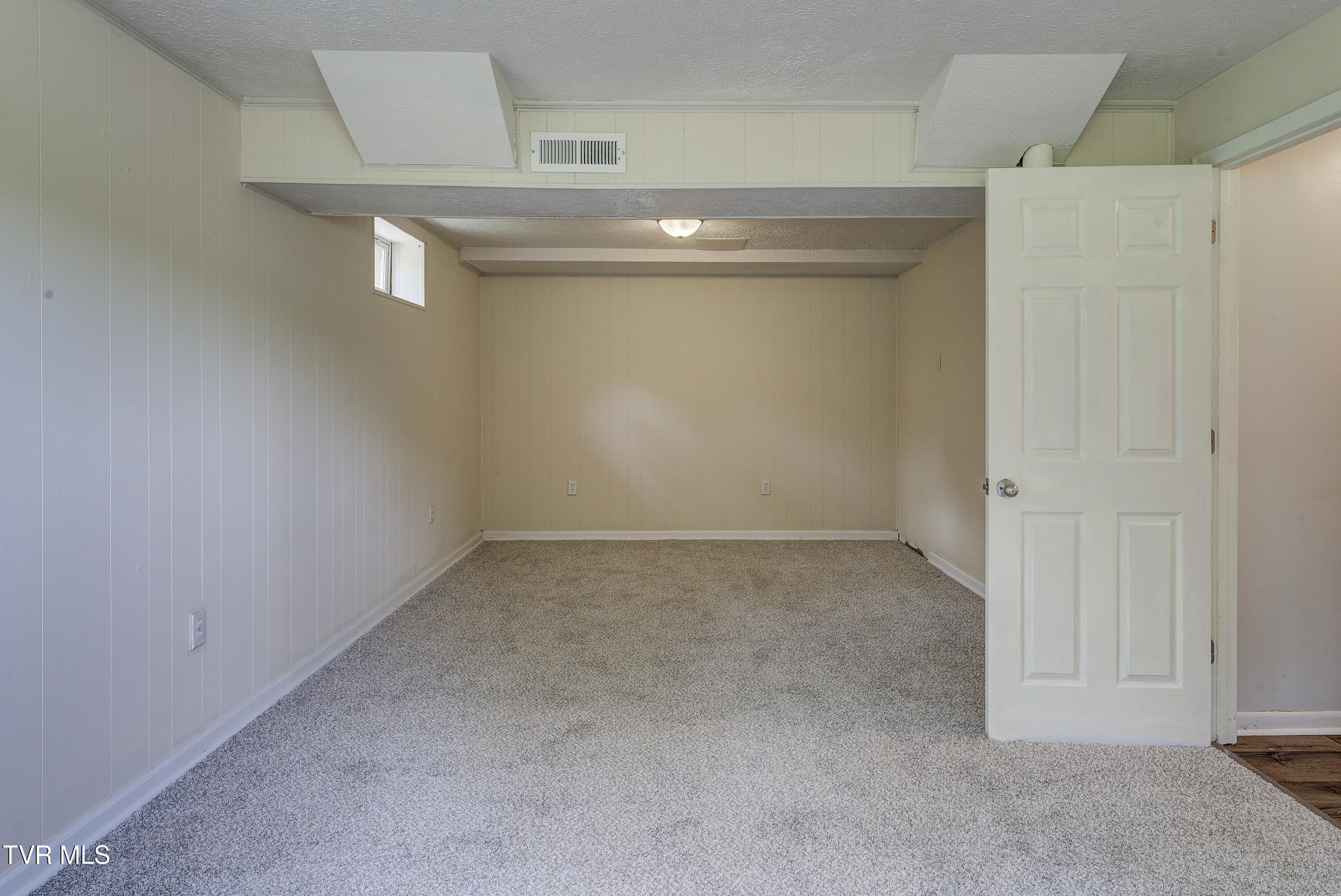 266 Pine Laurel Circle, Bluff City, Tennessee image 33