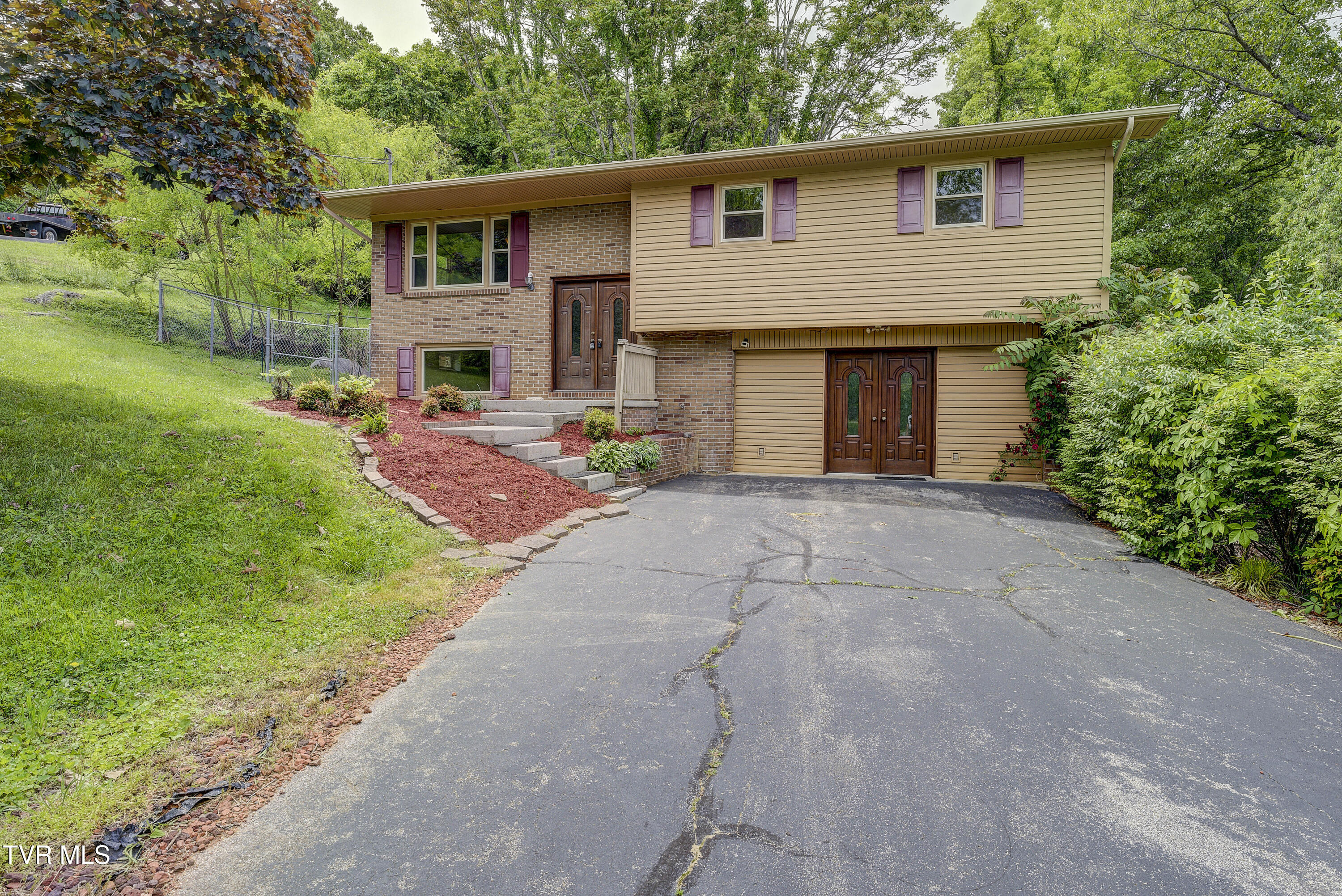 266 Pine Laurel Circle, Bluff City, Tennessee image 44