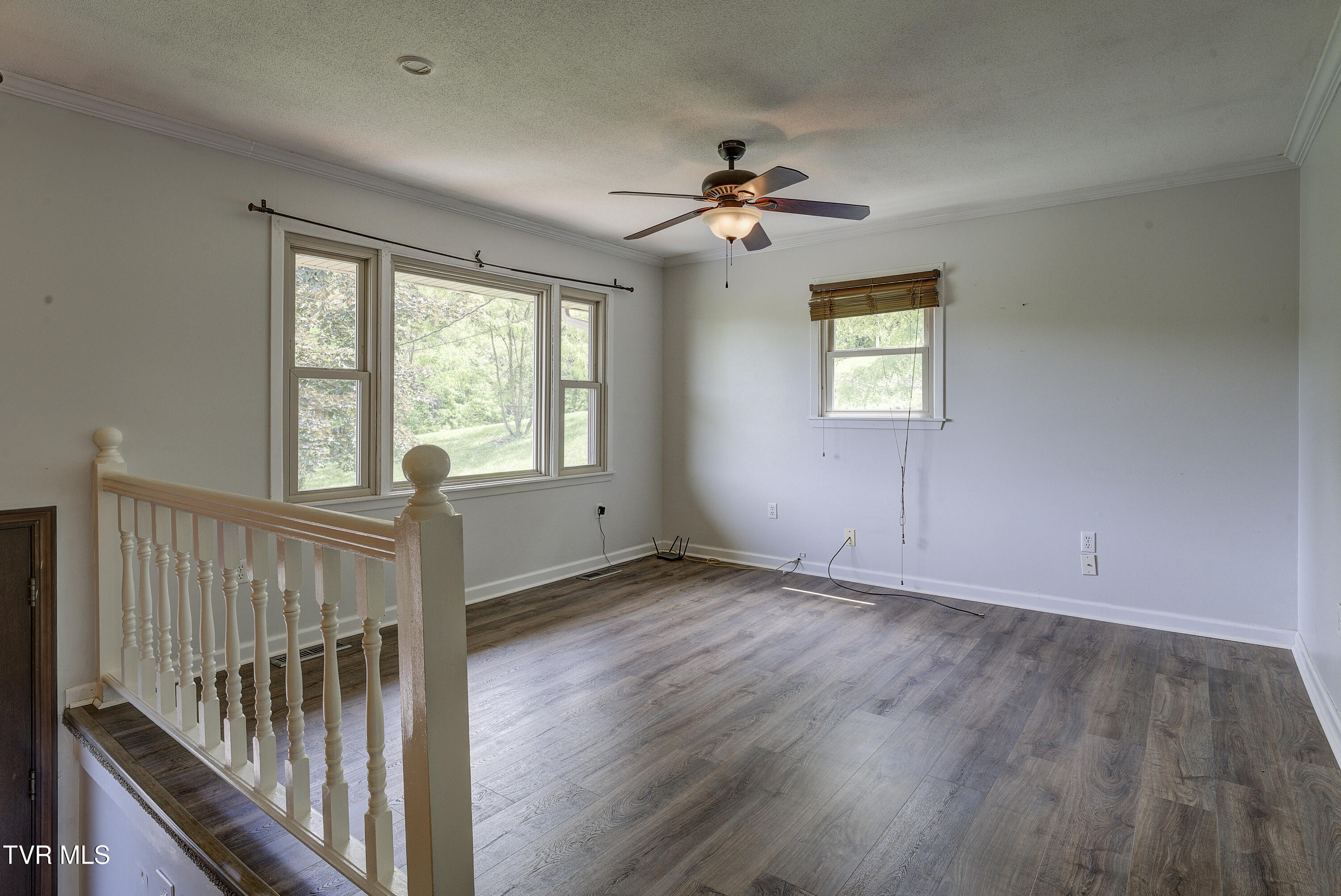 266 Pine Laurel Circle, Bluff City, Tennessee image 2