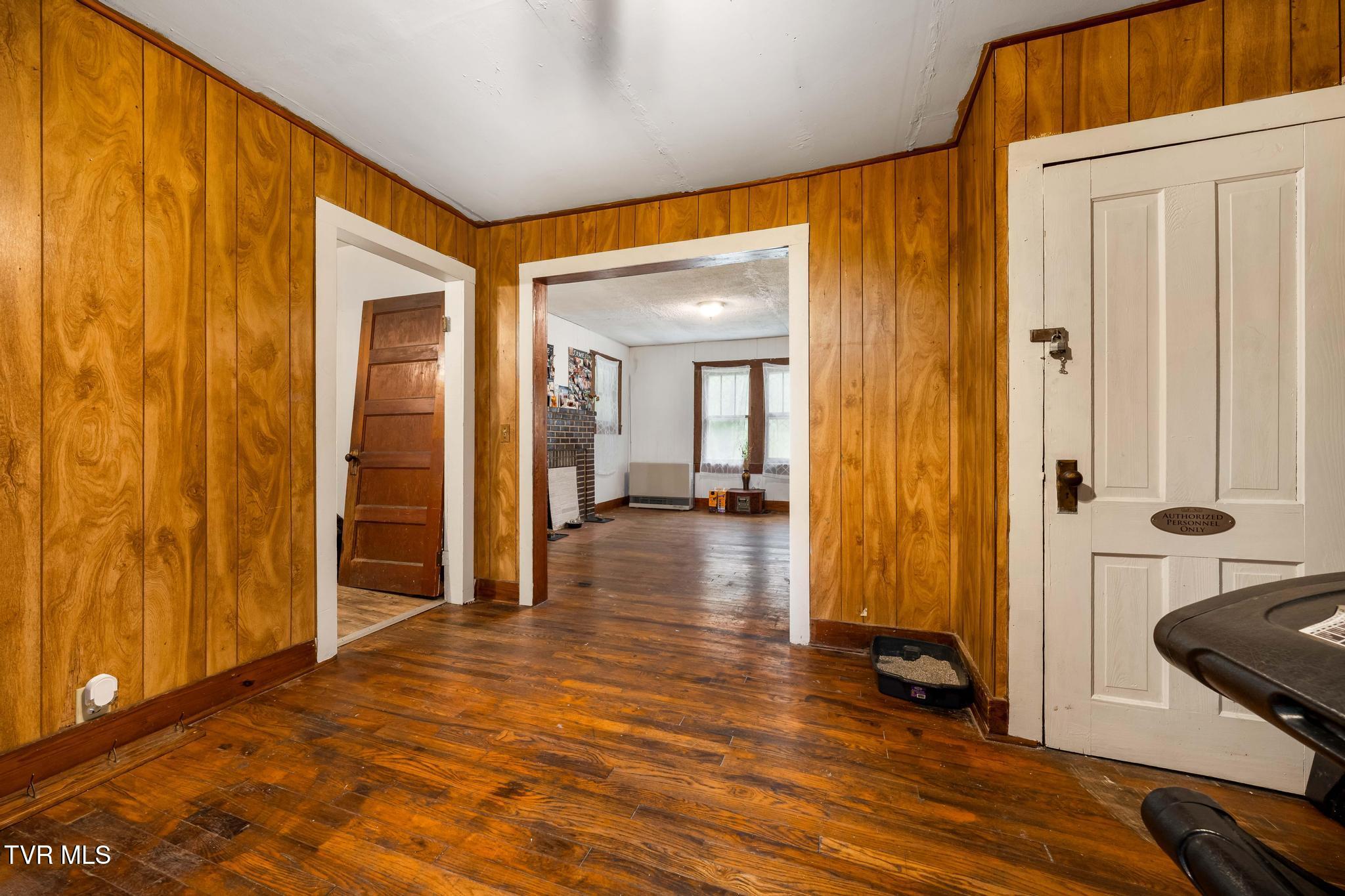 2305 Lumpkin Branch Road, Mountain City, Tennessee image 38