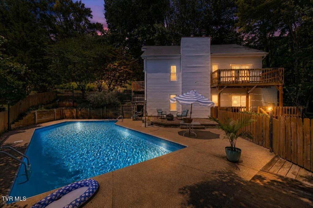 Photo of 4235 Skyland Lane, Kingsport, TN 37664 (MLS # 9998559)
