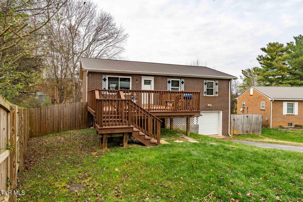 Photo of 121 Valley Circle, Gray, TN 37615 (MLS # 9988674)