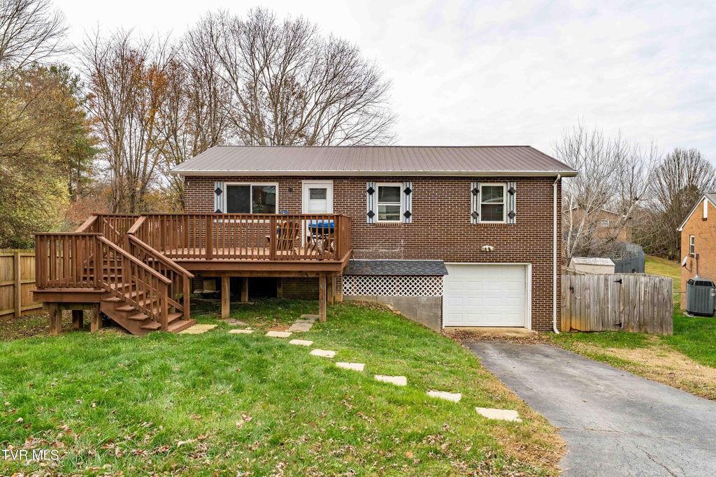 Photo of 121 Valley Circle, Gray, TN 37615 (MLS # 9988674)