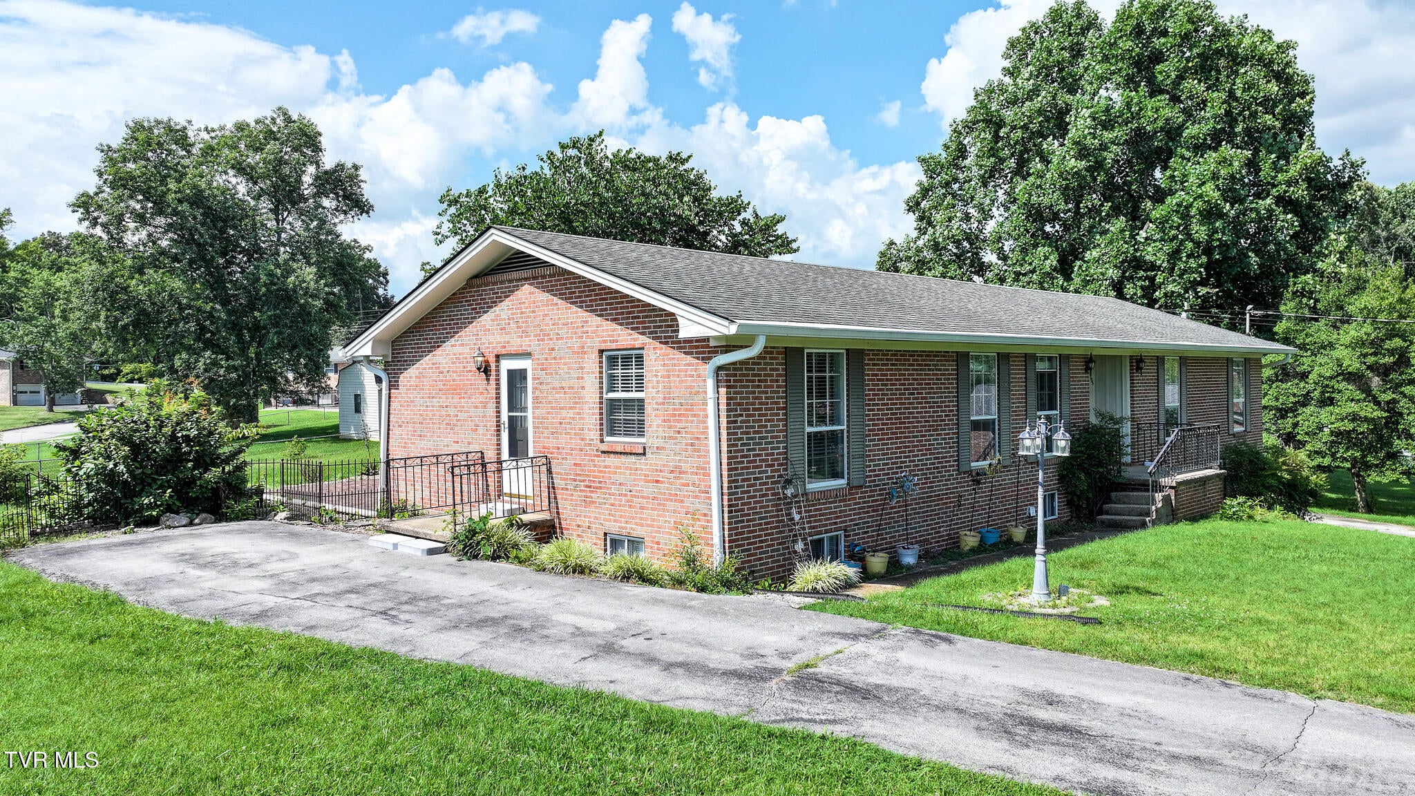 406 Oriole Drive