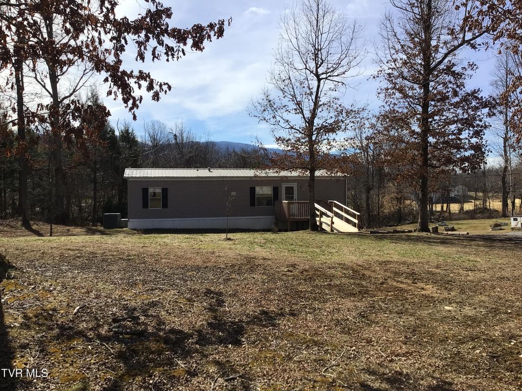 Photo of 430 Laws Road, Greeneville, TN 37743 (MLS # 9991331)
