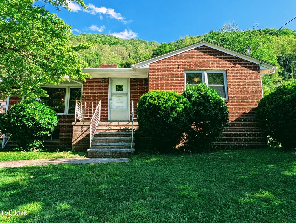 Photo of 1084 Russell Hill Street, Grundy, VA 24614 (MLS # 10002363)