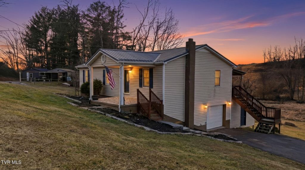 Photo of 19486 Astor Road, Abingdon, VA 24210 (MLS # 9991206)