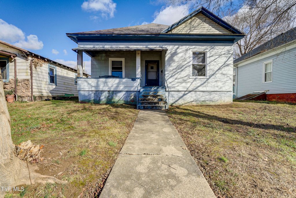 Photo of 231 3rd Street, Erwin, TN 37650 (MLS # 9989450)