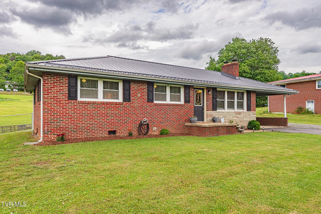 Photo of 1115 Qualls Road, Kingsport, TN 37660 (MLS # 9995899)