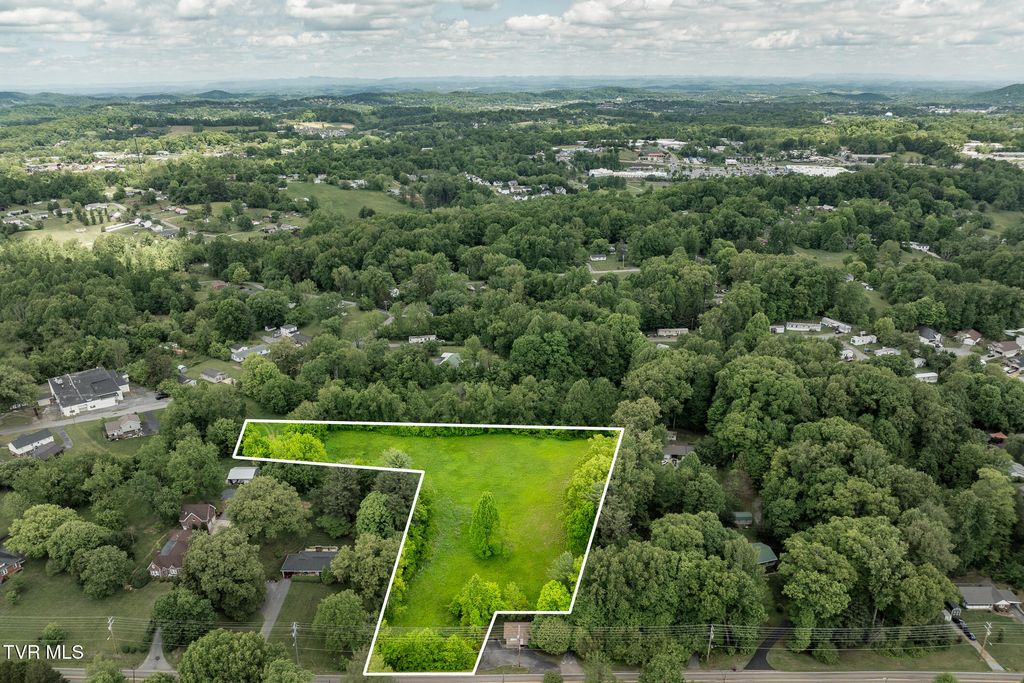 Photo of Tbd Walnut Street, Johnson City, TN 37604 (MLS # 9995087)