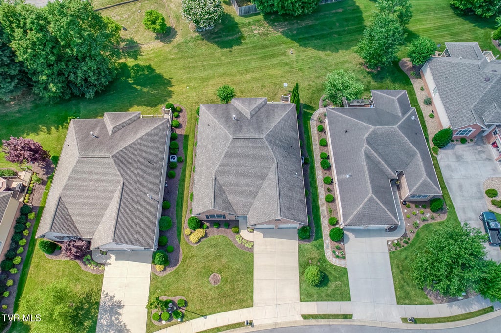 Photo of 1023 Waterbrooke Lane, Johnson City, TN 37604 (MLS # 9996777)