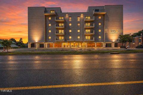 Photo of 1585 Fort Henry Drive #Apt 6h, Kingsport, TN 37664 (MLS # 9995667)