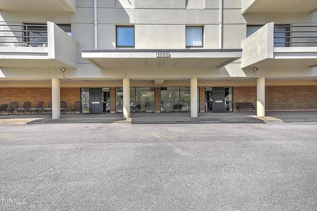 Photo of 1585 Fort Henry Drive #Apt 6h, Kingsport, TN 37664 (MLS # 9995667)
