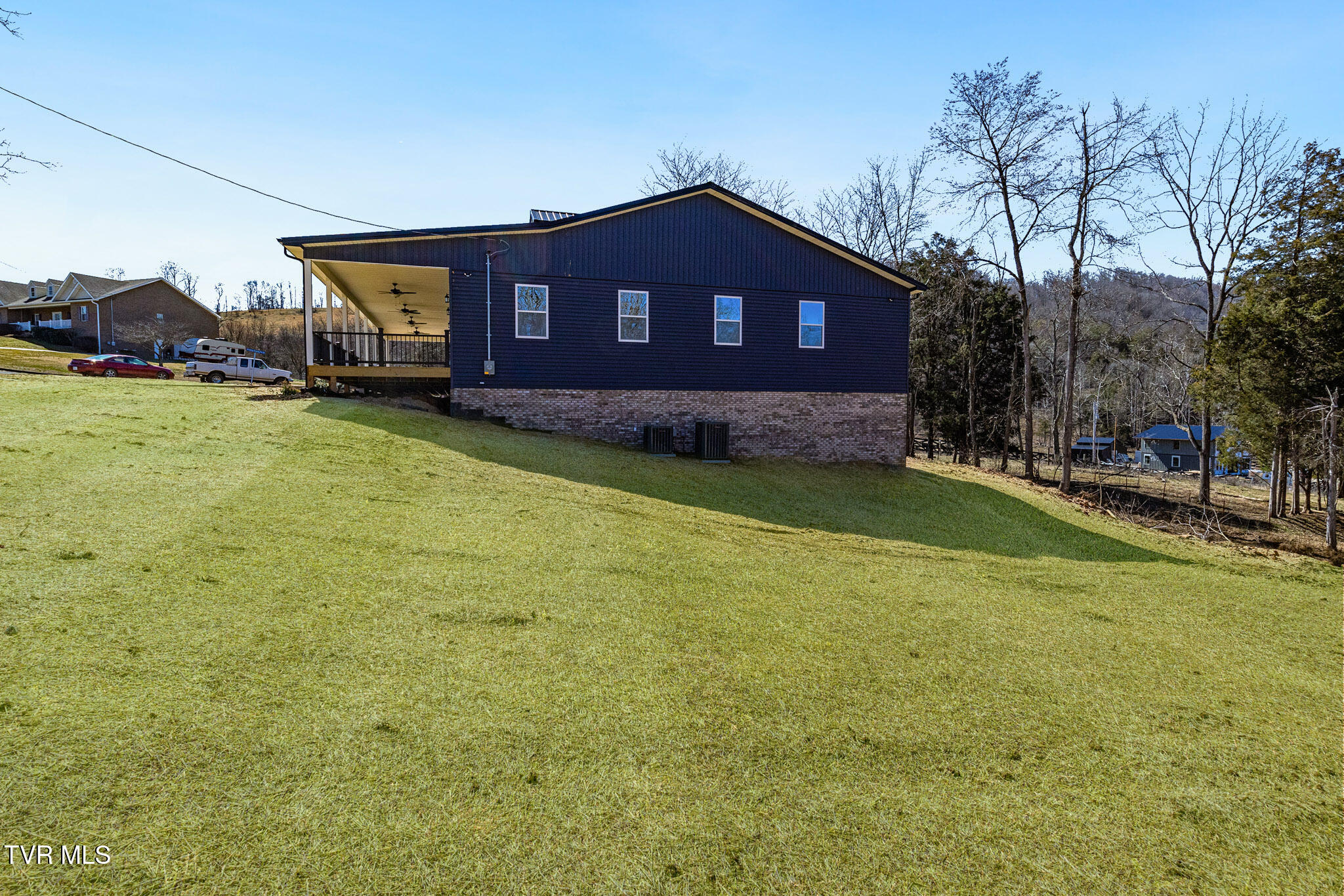 1980 Chesapeake Drive, Mount Carmel, Tennessee image 5