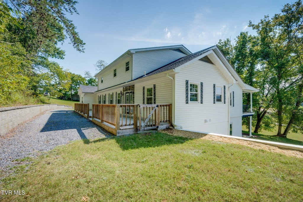 Photo of 194 Sparks Road, Johnson City, TN 37601 (MLS # 10001070)