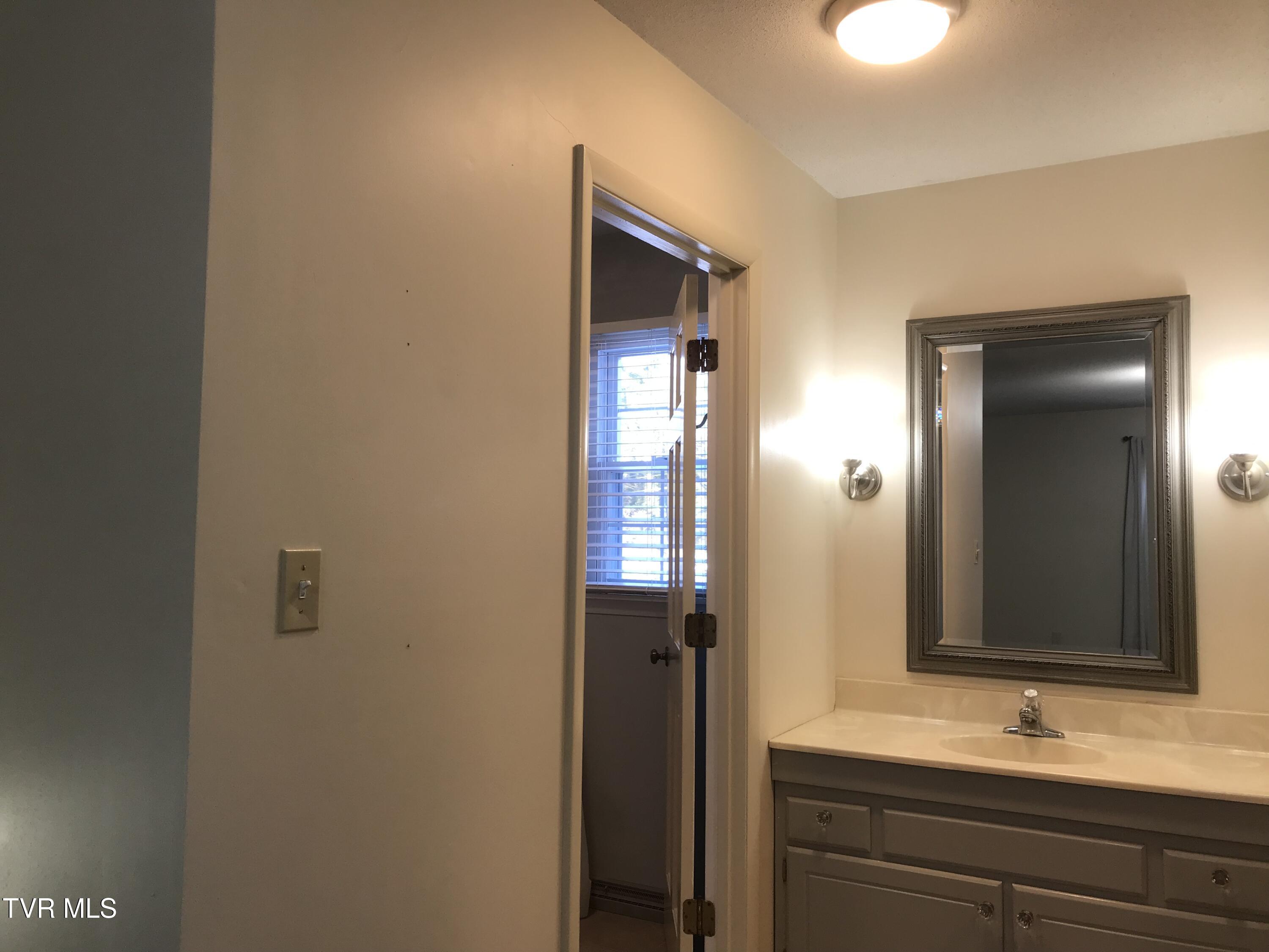 148 Hill Drive, Abingdon, Virginia image 33