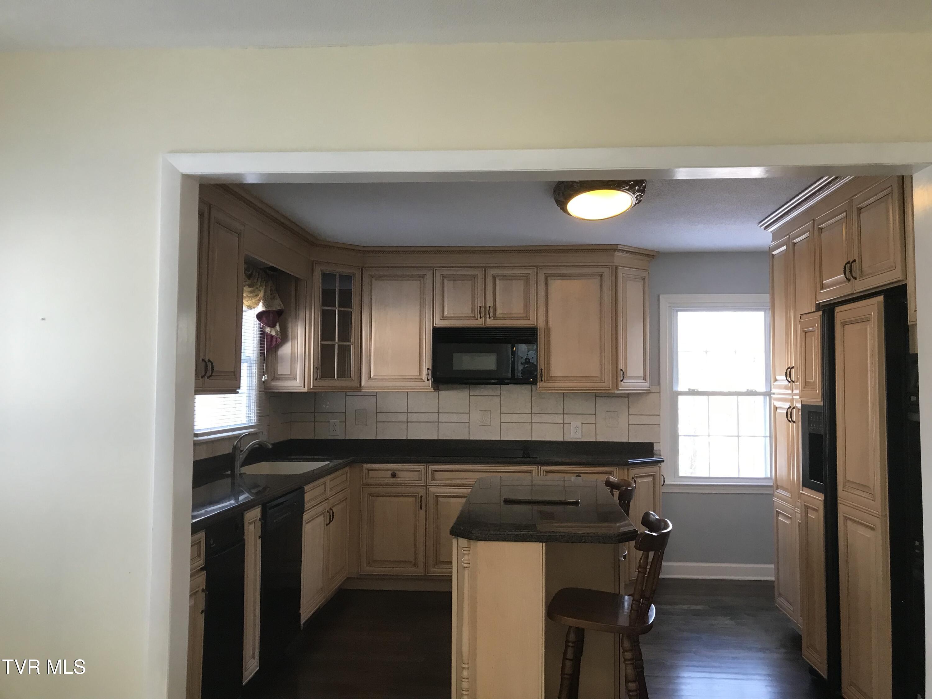 148 Hill Drive, Abingdon, Virginia image 17