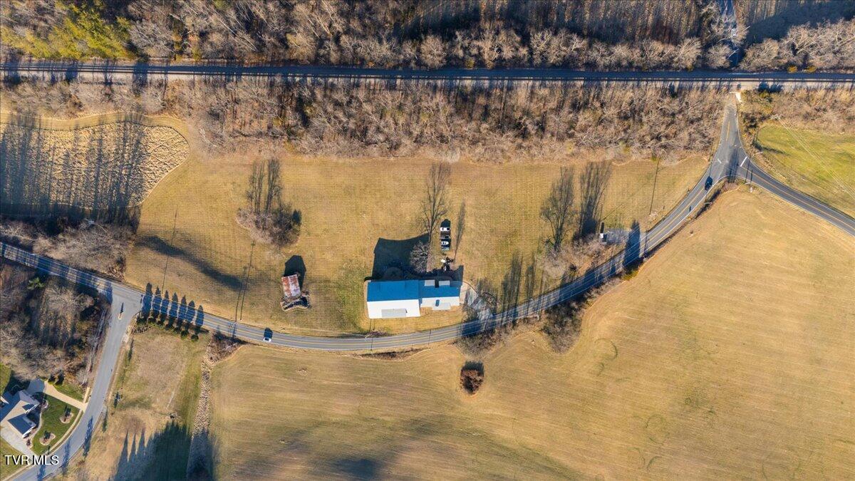 Johnson City, Tennessee, 37604, United States, 5 Bedrooms Bedrooms, ,6 BathroomsBathrooms,Residential,Active,2013176