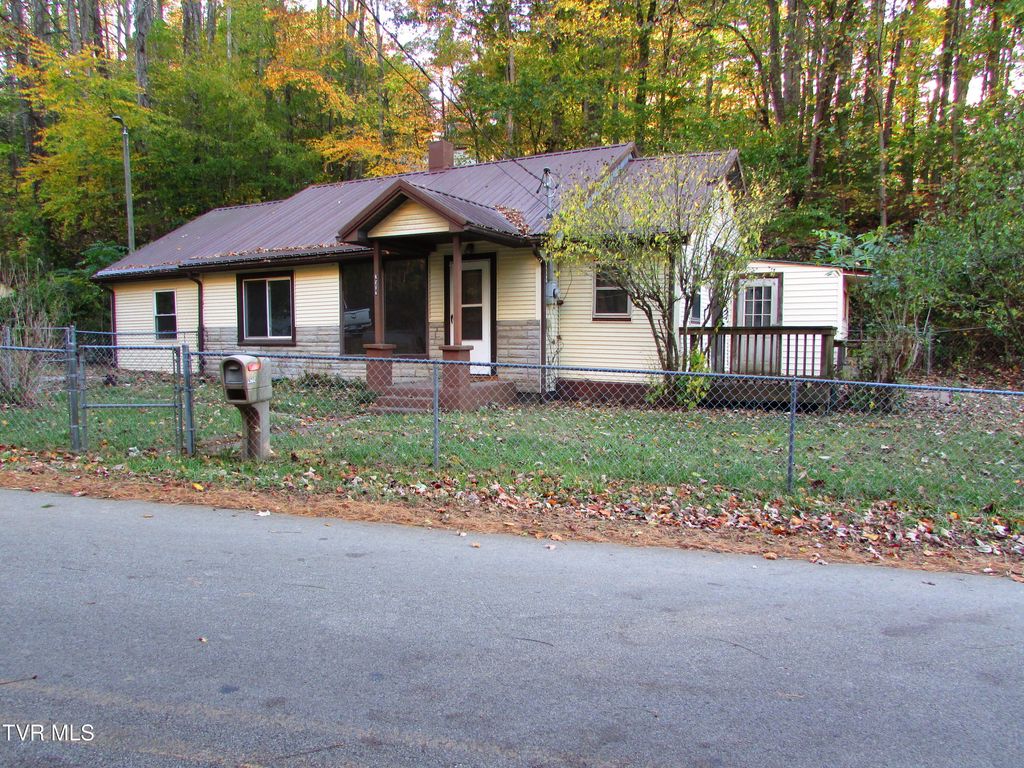 Photo of 2502 Marbleton Road, Unicoi, TN 37692 (MLS # 9987501)