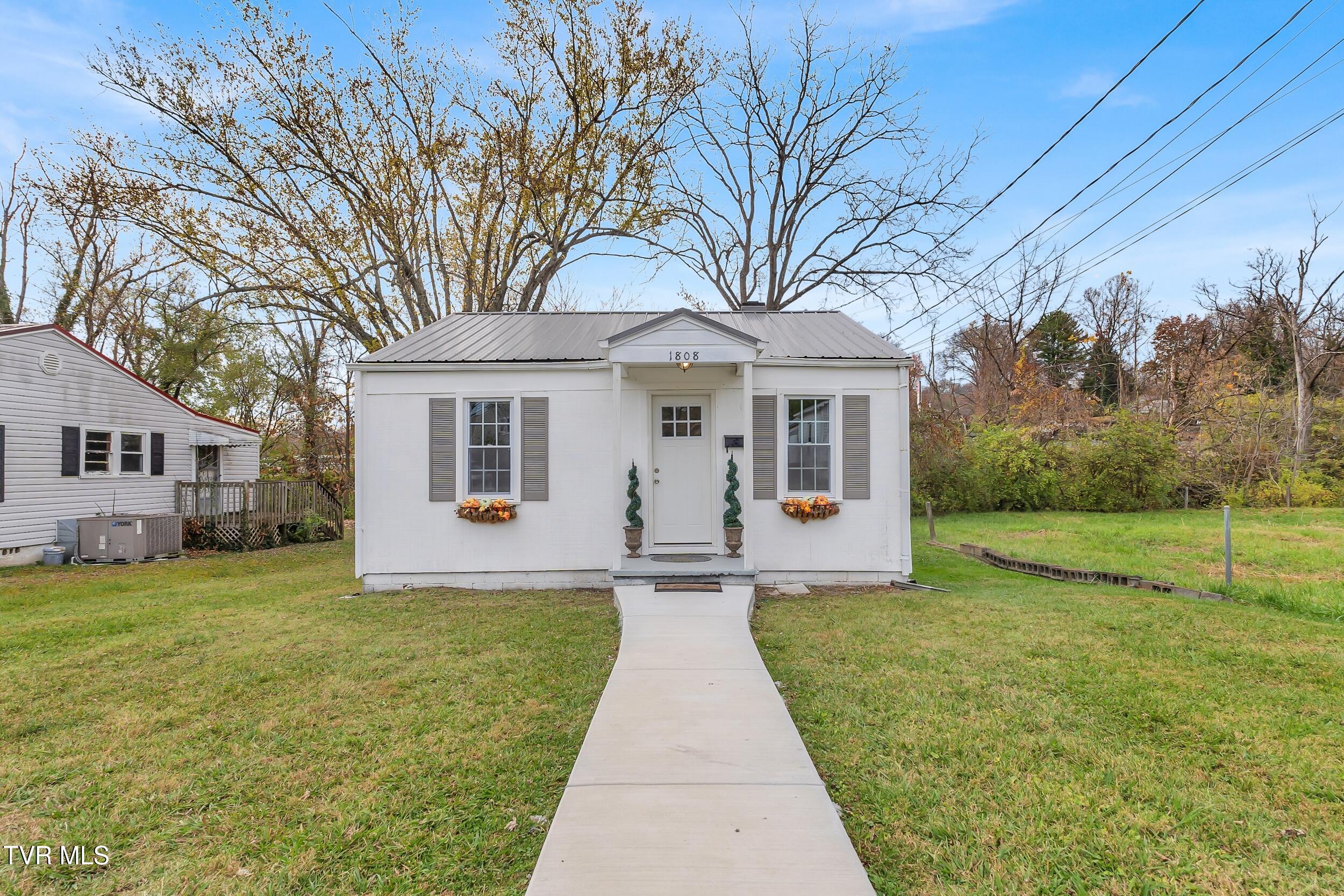 1808 6th Street Extension, Bristol, Tennessee image 2