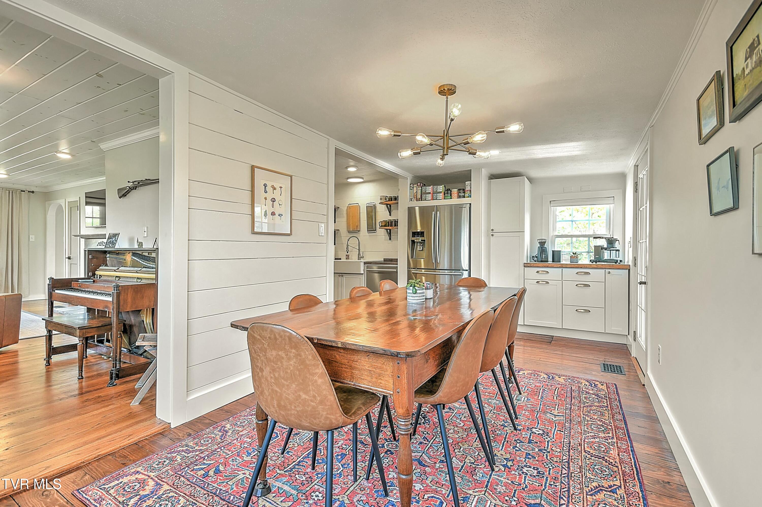 277 Sherwood Road, Bristol, Virginia image 16