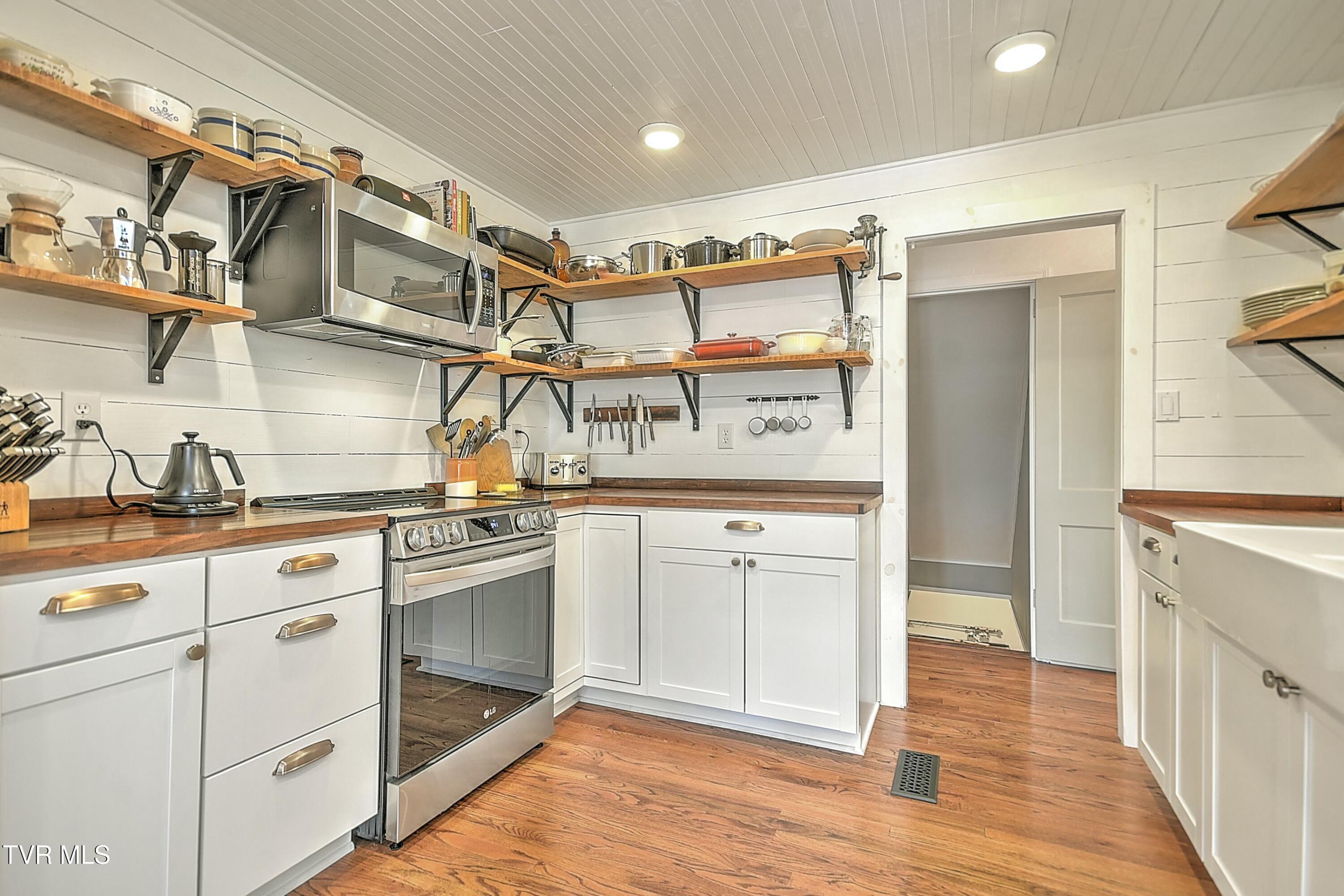 277 Sherwood Road, Bristol, Virginia image 23