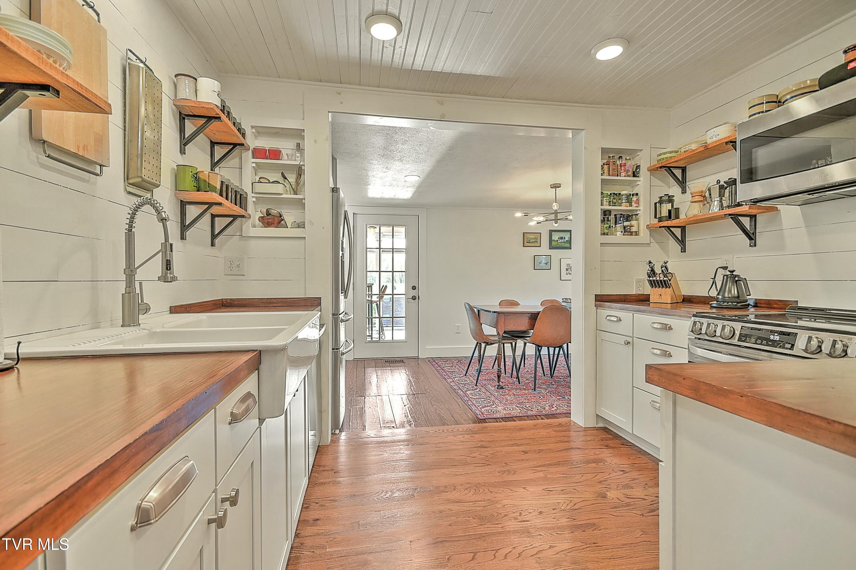 277 Sherwood Road, Bristol, Virginia image 21