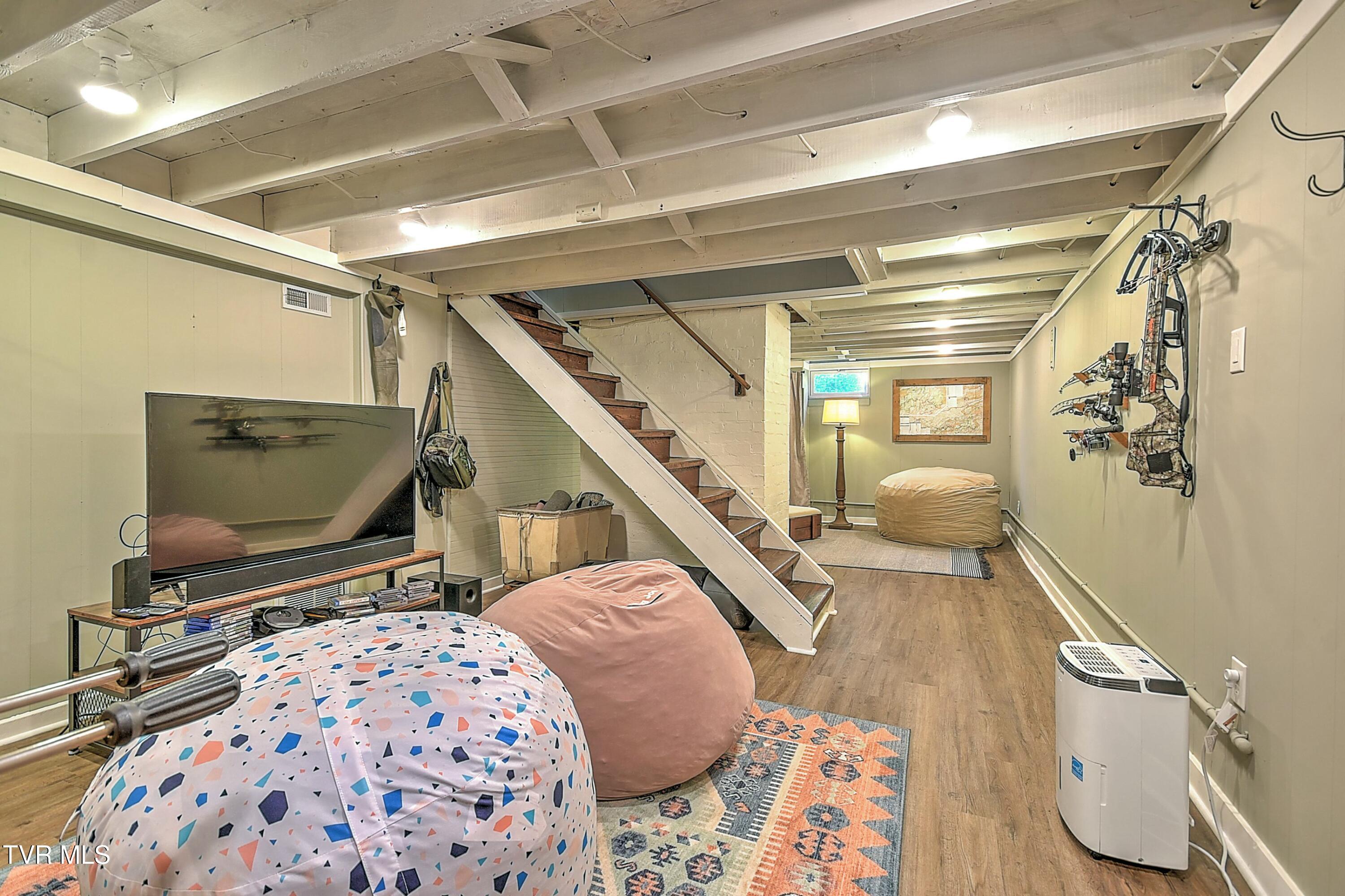 277 Sherwood Road, Bristol, Virginia image 47