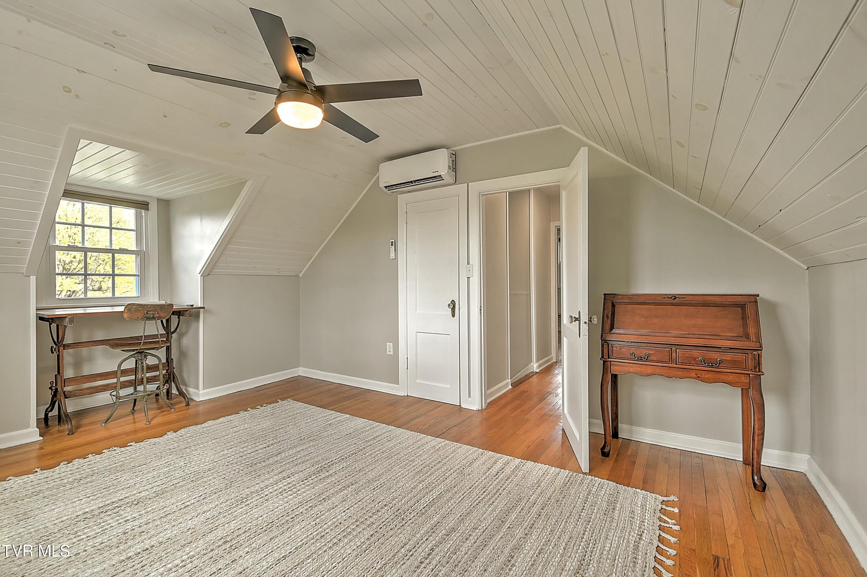 277 Sherwood Road, Bristol, Virginia image 34