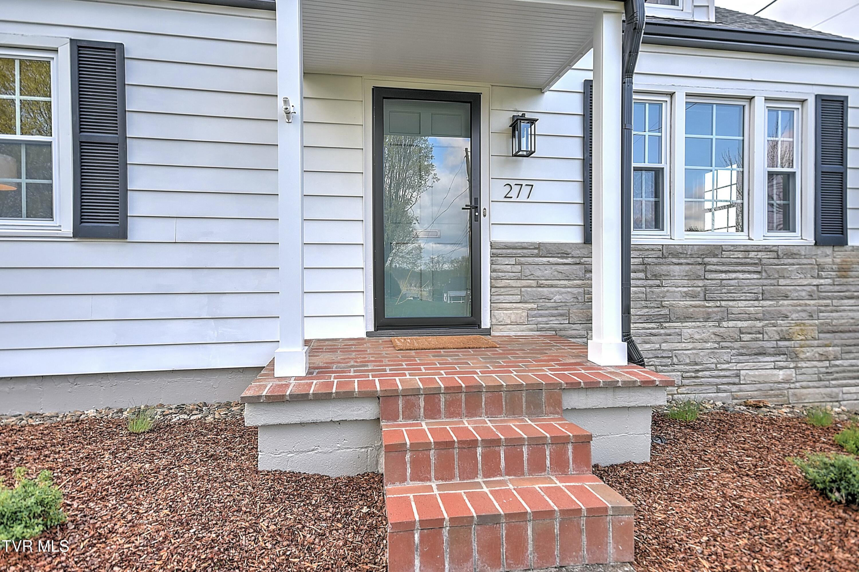 277 Sherwood Road, Bristol, Virginia image 4