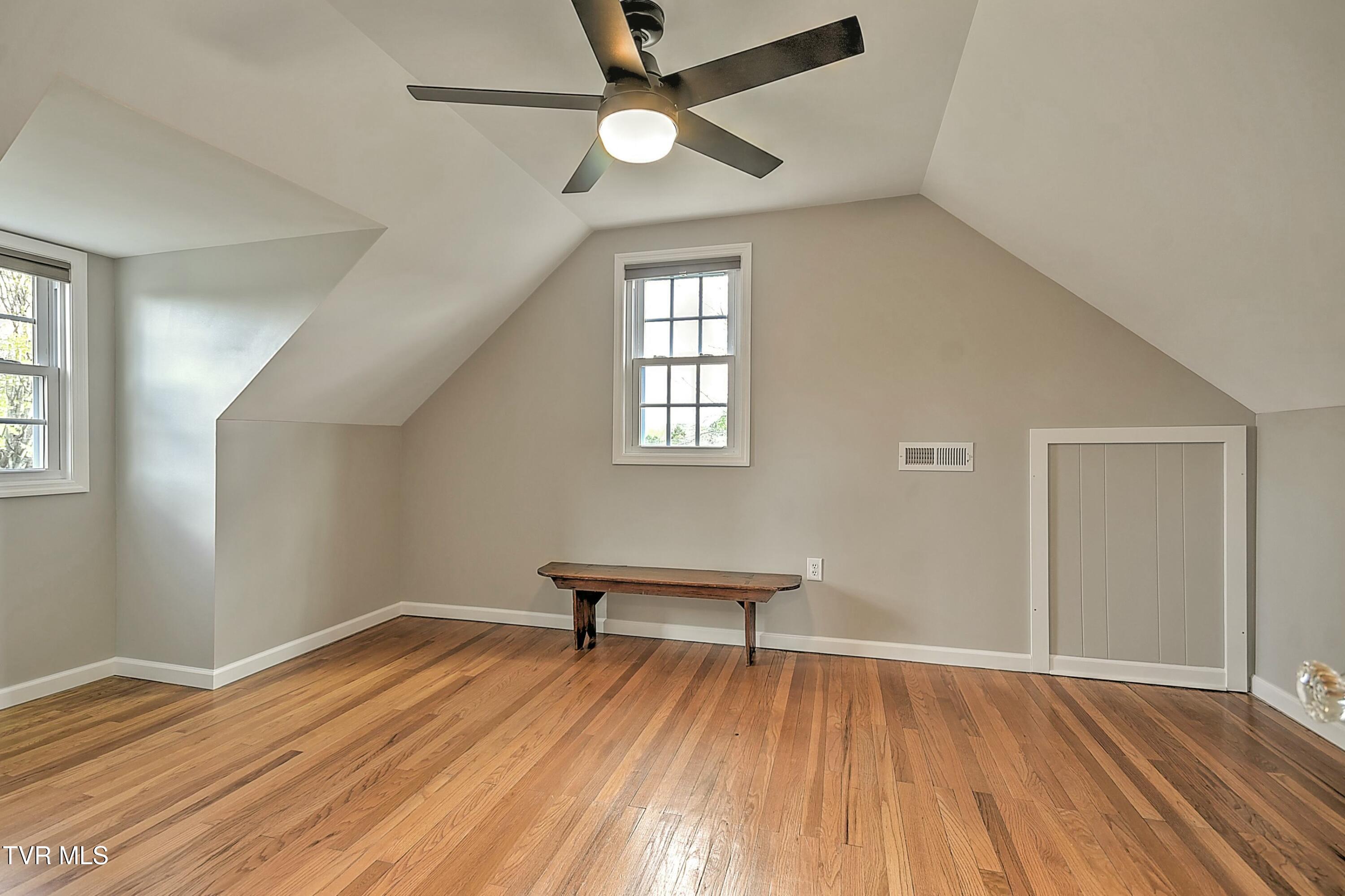 277 Sherwood Road, Bristol, Virginia image 38