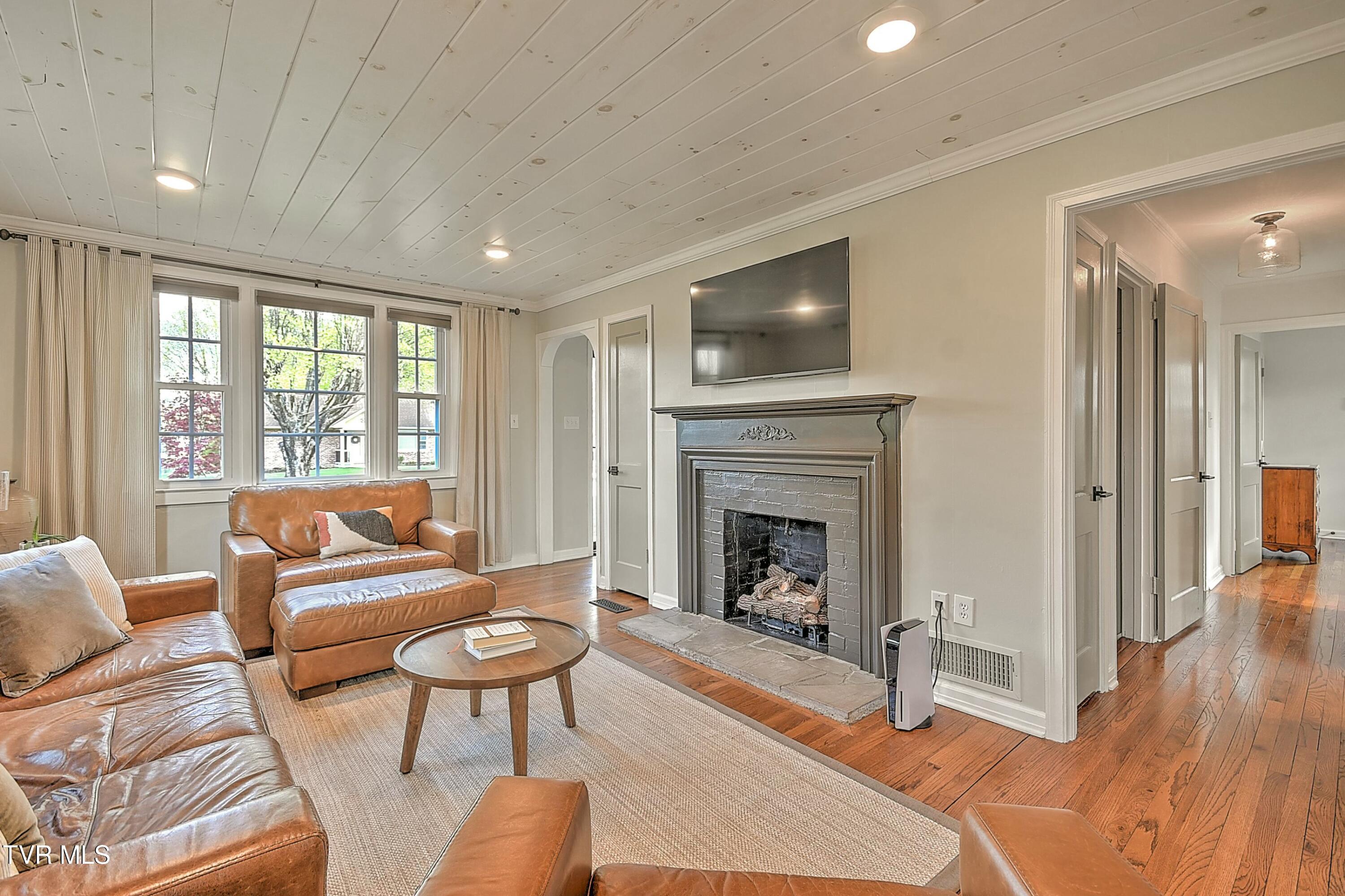 277 Sherwood Road, Bristol, Virginia image 9