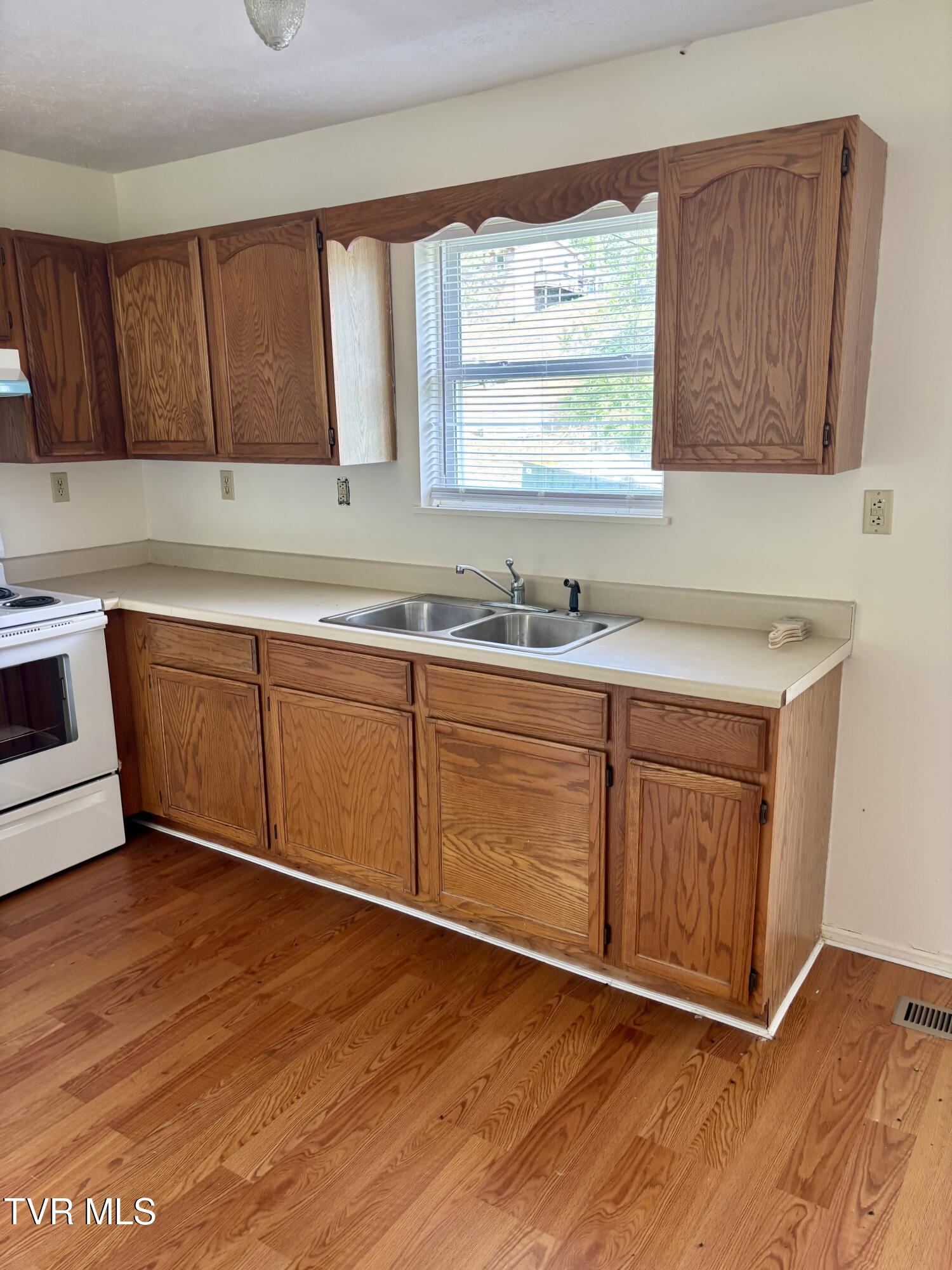 122 Kitty Cole Lane, Dungannon, Virginia image 7