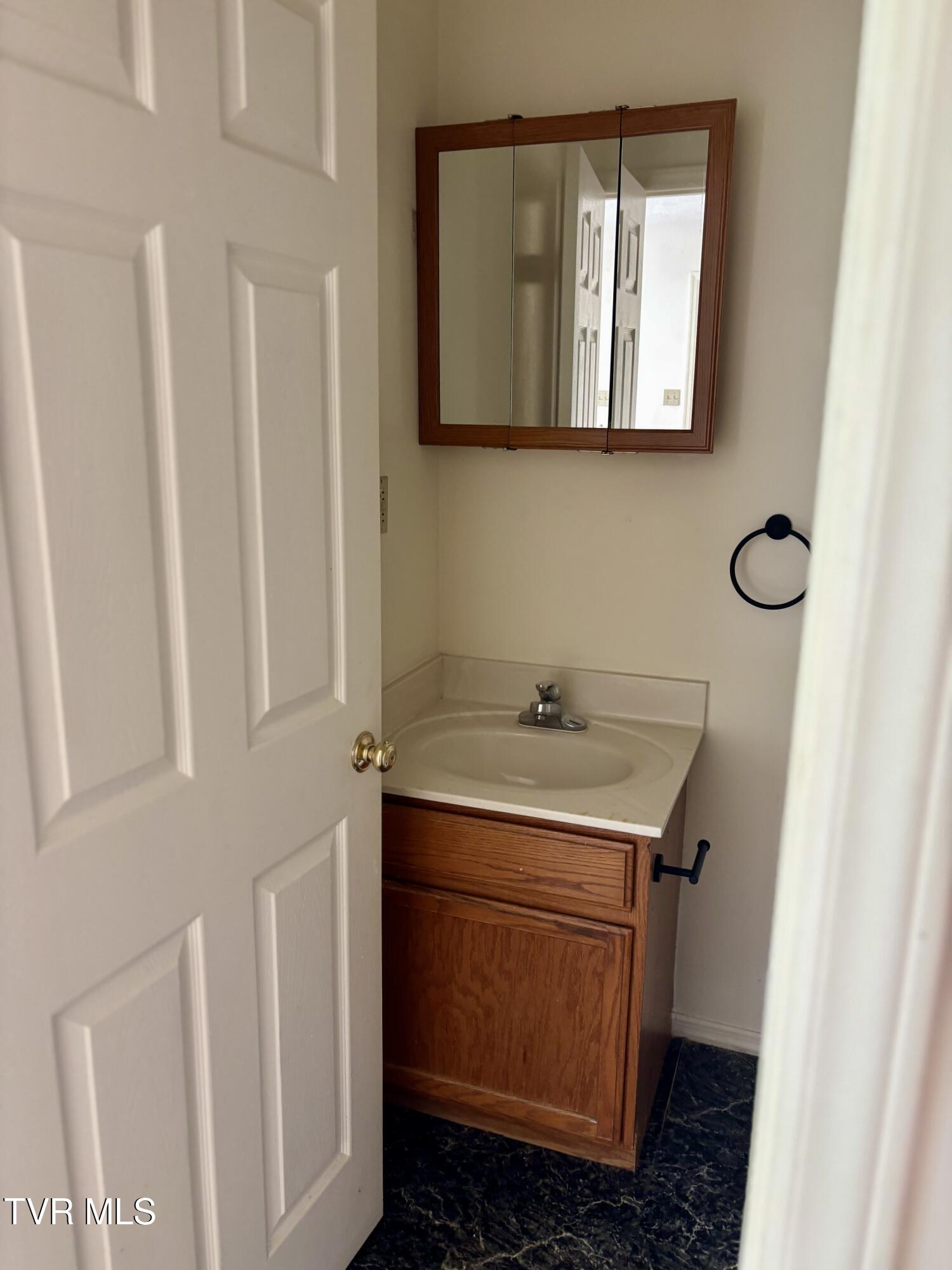 122 Kitty Cole Lane, Dungannon, Virginia image 12