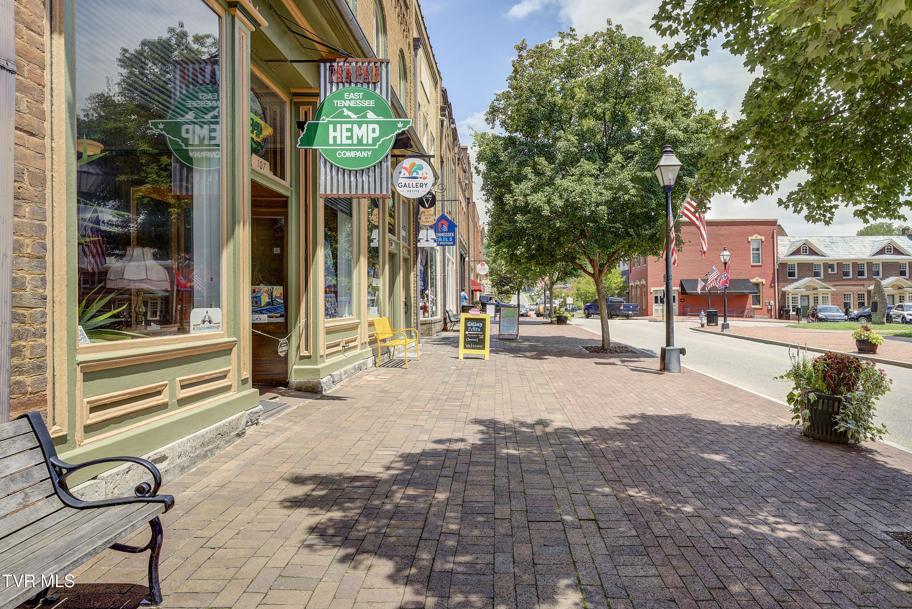107 & 109 East Main Street