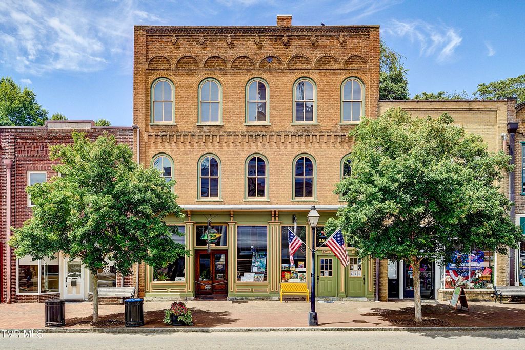 Photo of 107109 Main Street, Jonesborough, TN 37659 (MLS # 9995153)