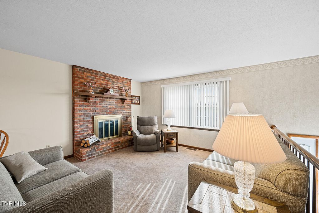 Photo of 229 Hill Top Circle, Bluff City, TN 37618 (MLS # 9988882)