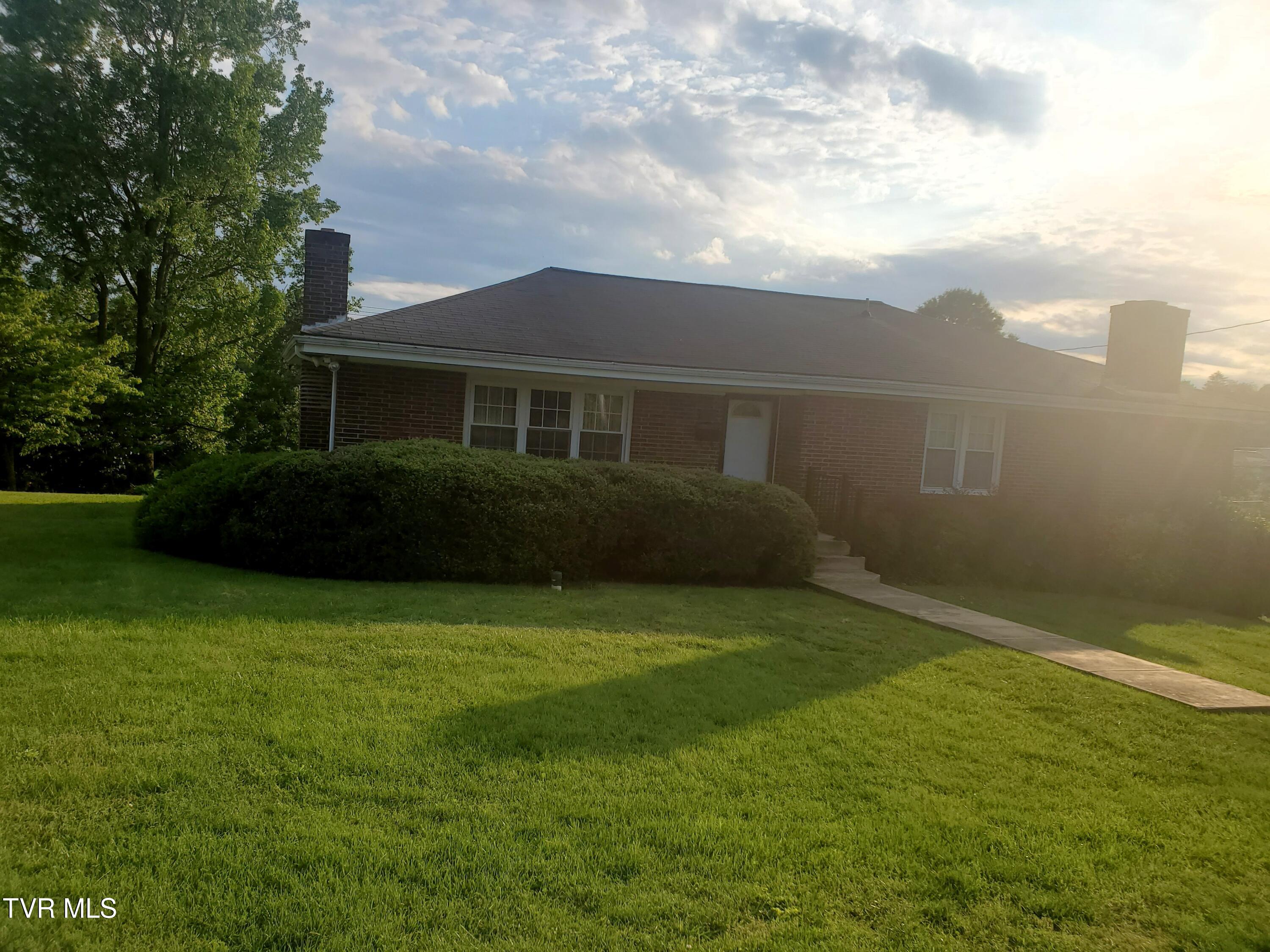 405 7th Street St, Newport, Tennessee image 1