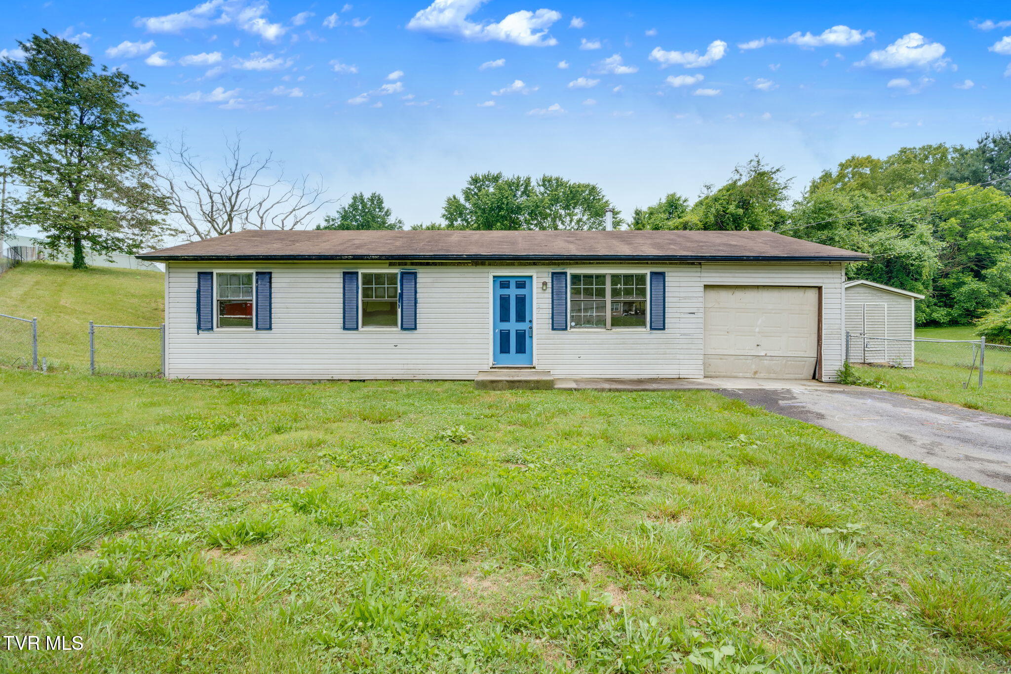 110 Colonial Hills Drive, Rogersville, Tennessee image 1