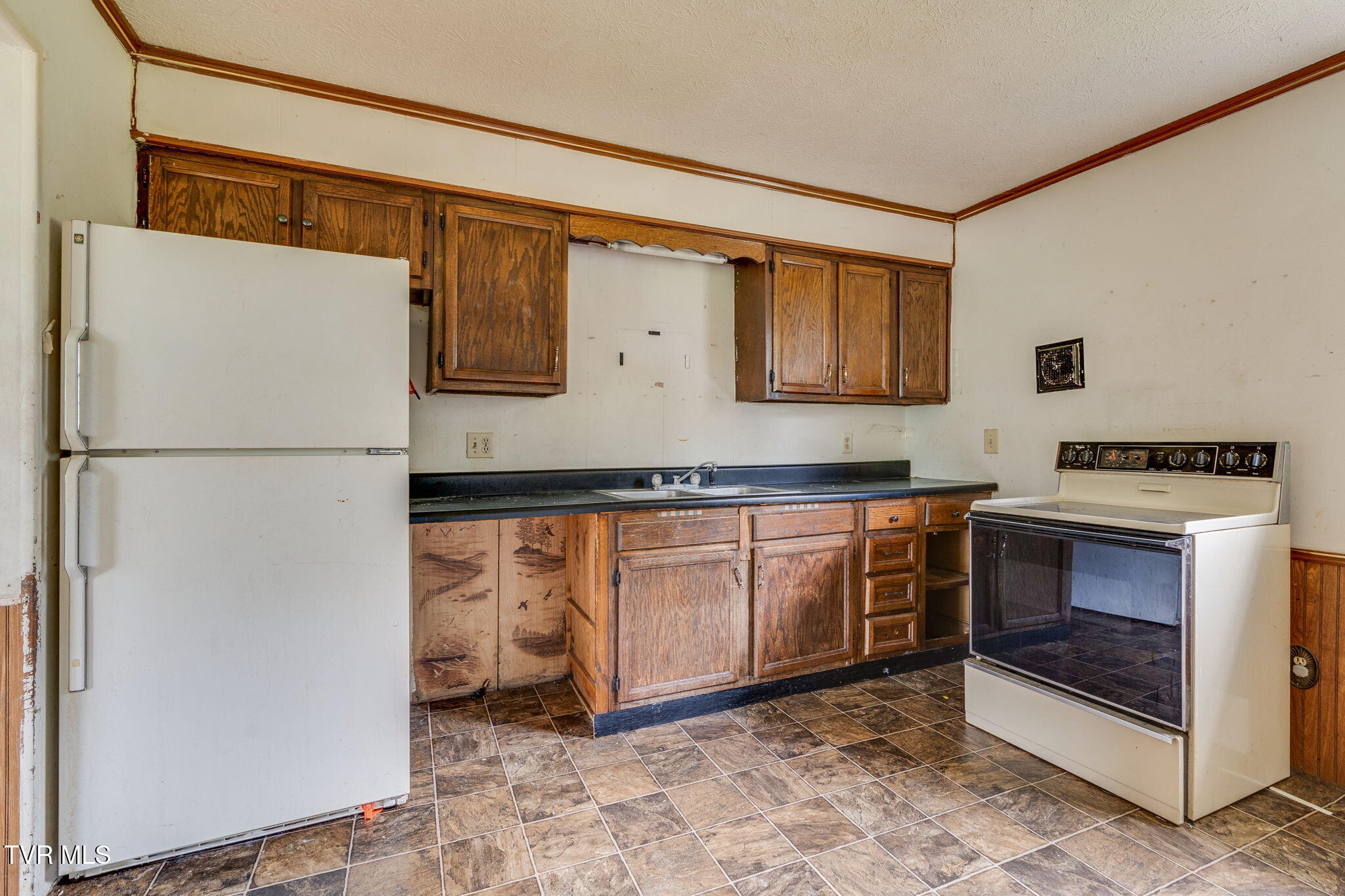 110 Colonial Hills Drive, Rogersville, Tennessee image 9