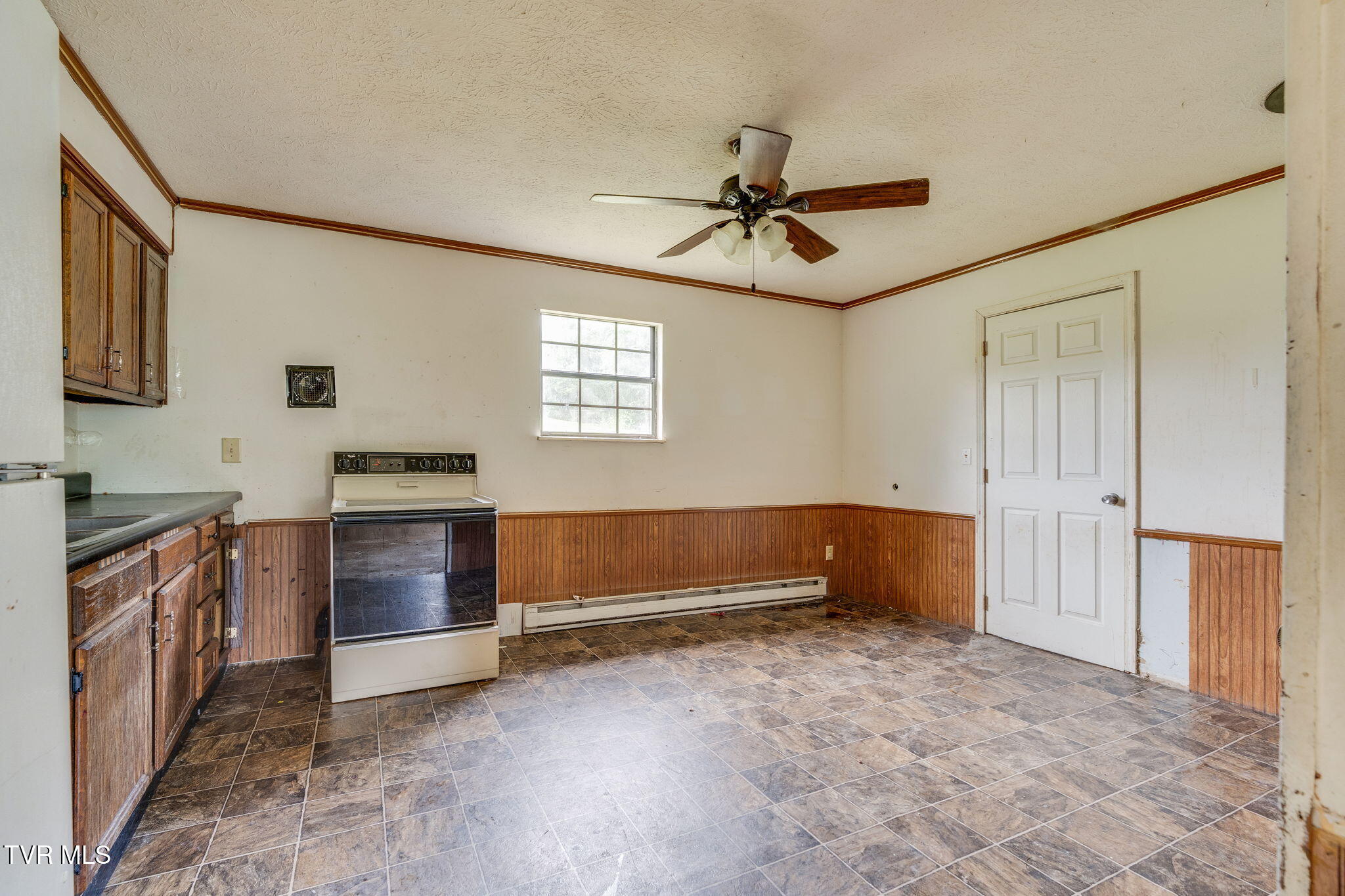 110 Colonial Hills Drive, Rogersville, Tennessee image 7