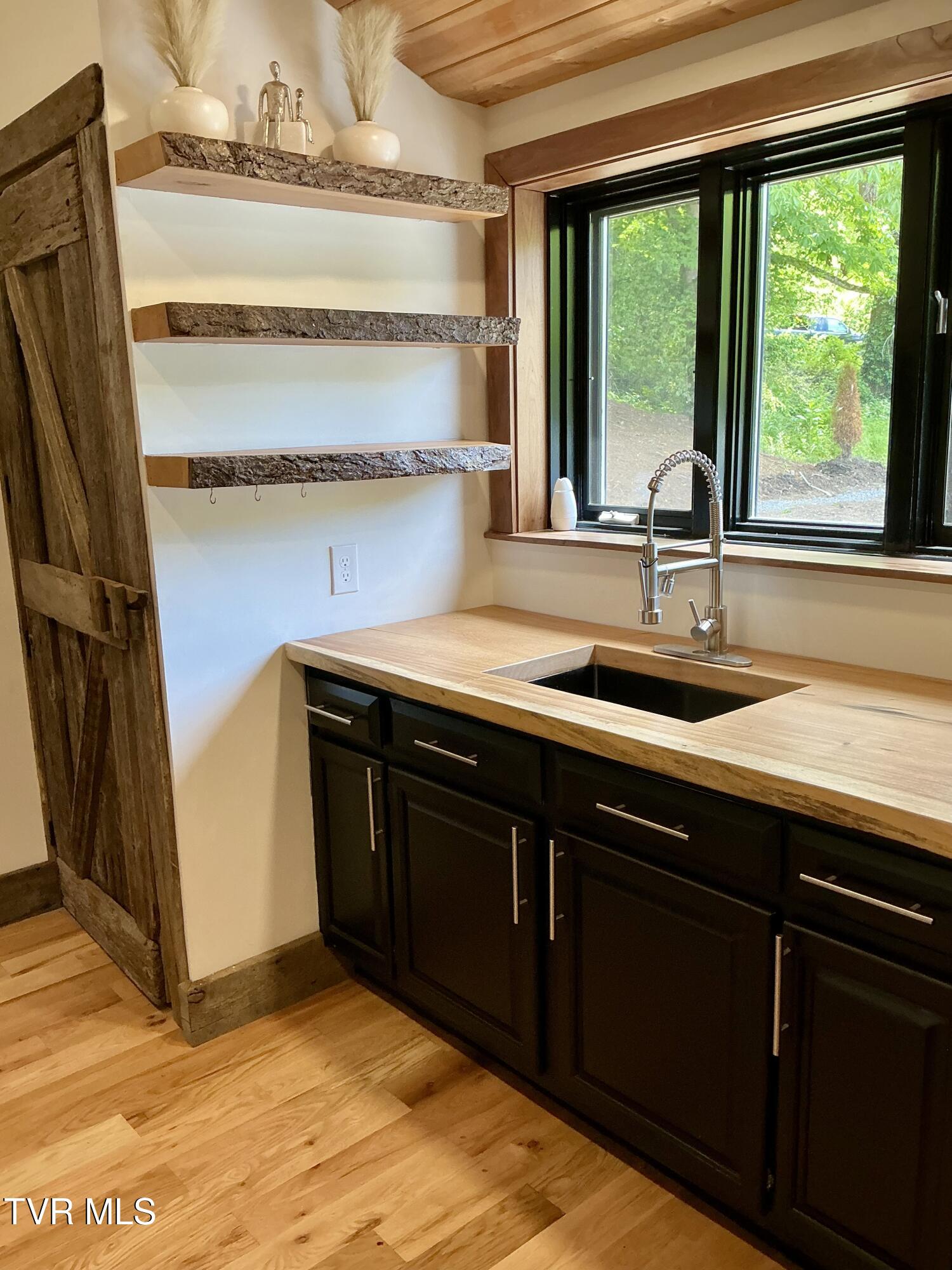 153 Hampton Creek Road, Roan Mountain, Tennessee image 27