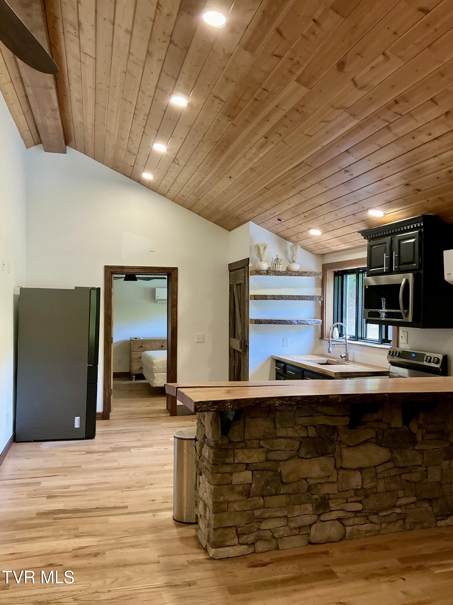 153 Hampton Creek Road, Roan Mountain, Tennessee image 12